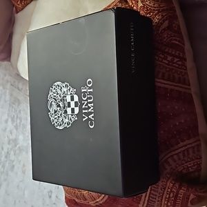 Vince Camuto VC-Zella Black Nubuck Patent 8M